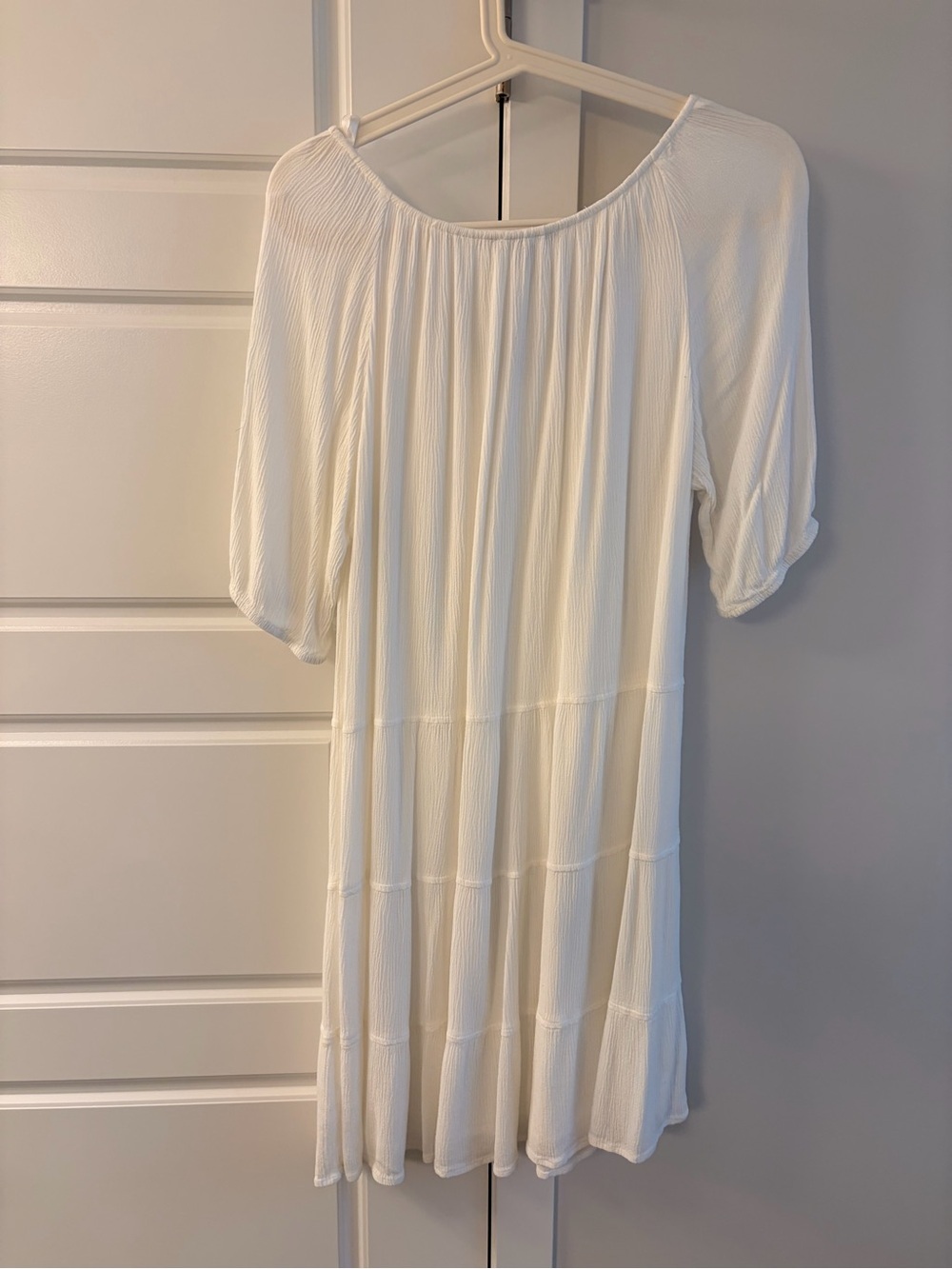 RW&Co Women’s White V-Neck Tiered Dress - Picture 4 of 7